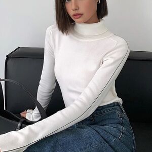 NWT Commense Contrast Piping Turtleneck Sweater in White